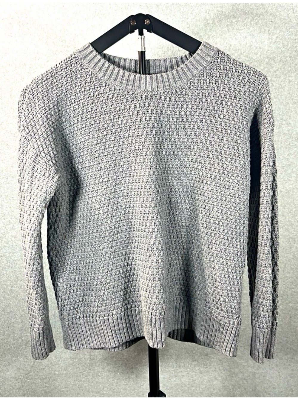 Old Navy Gray Waffle Knit Crewneck Sweater #M038